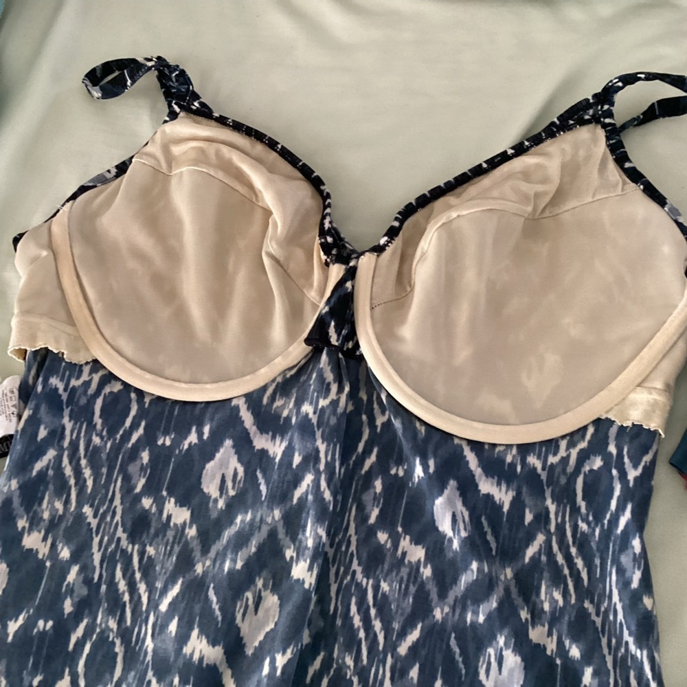 Miraclesuit Love Knot Tankini Top with Layered Front Faux Flyaway. 14DD - Picture 12 of 12